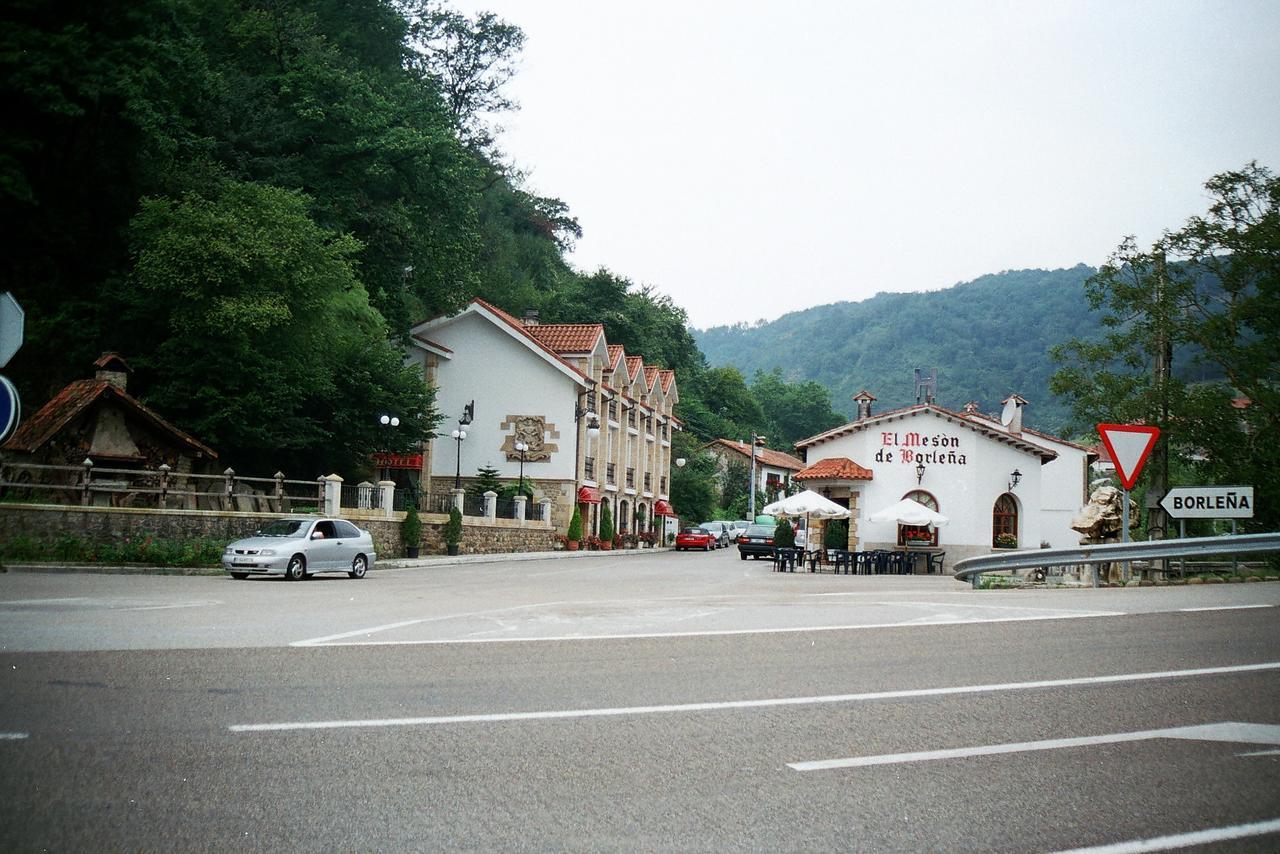 Hotel De Borlena Bagian luar foto