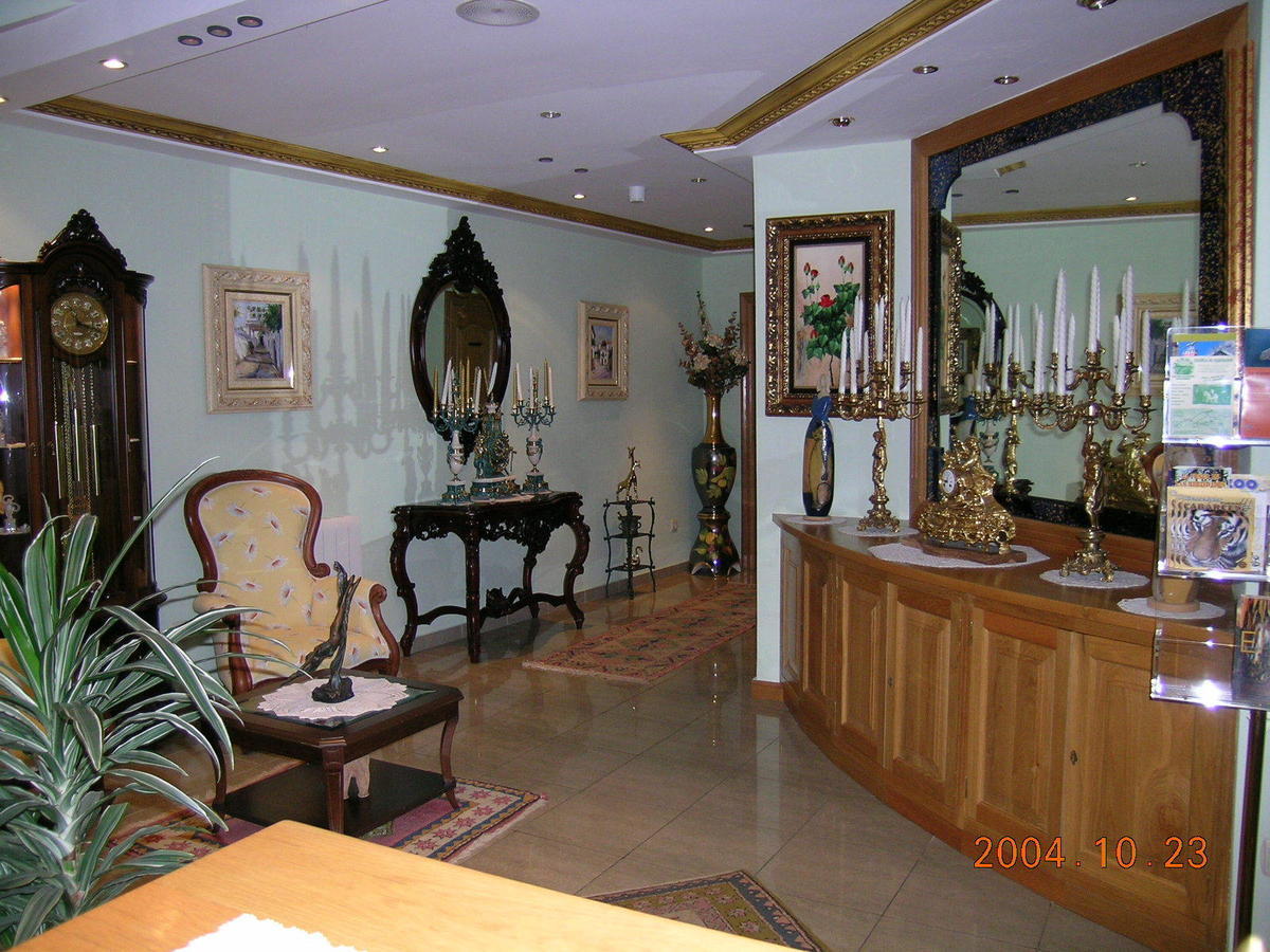 Hotel De Borlena Bagian luar foto